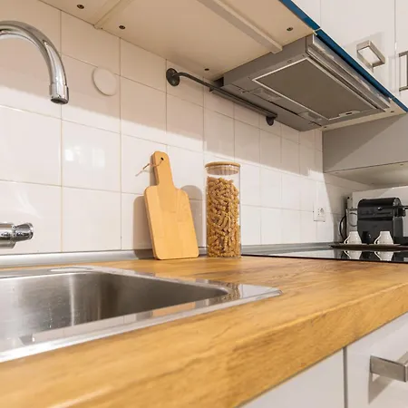 Apartman Design - Tricolore, Macedonio Melloni Milánó